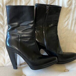 Prada Vero Cuoio Black Ankle Boots (LIKE NEW)